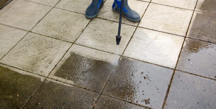 4 Reasons Why Your Business Should Consider Commercial Power Washing  Image